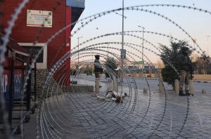 Όλοι χτυπούν όλους: Τα αραβικά βασίλεια του Κόλπου απειλούν το Ιράν με «ανταποδοτικά χτυπήματα»