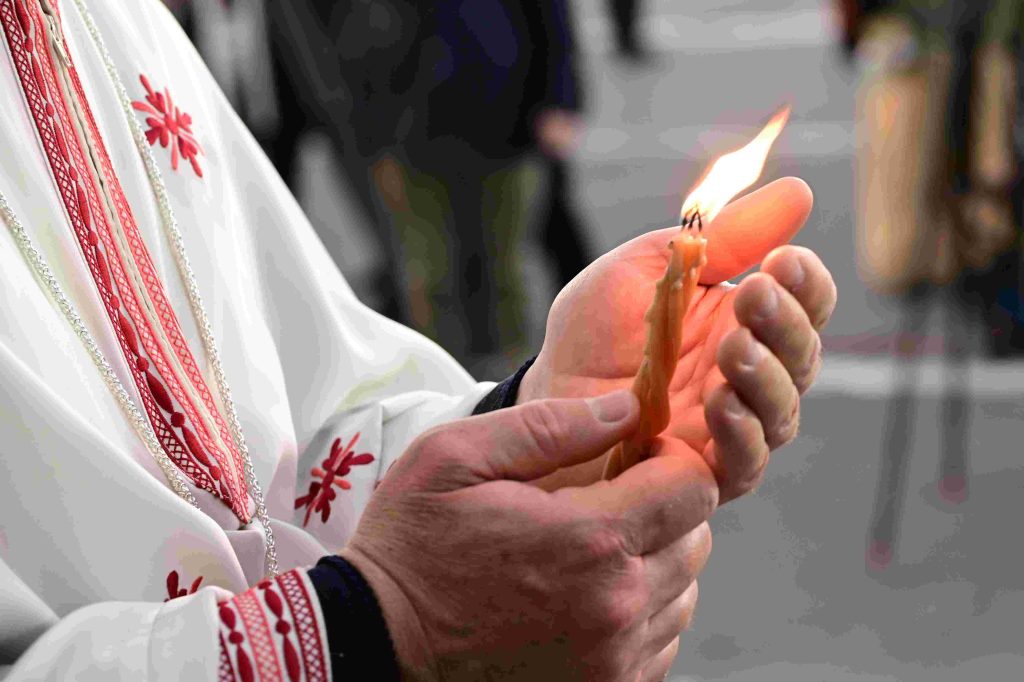 ΥΠΕΞ: Η Ελλάδα θα εξαντλήσει κάθε δυνατότητα μεταφοράς του Αγίου Φωτός