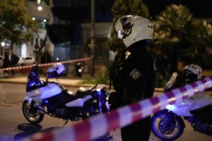 Συναγερμός στη ΓΑΔΑ: Δύο  χειροβομβίδες είχε τελικά ο 48χρονος Σουδανός – Πώς τον εξουδετέρωσαν