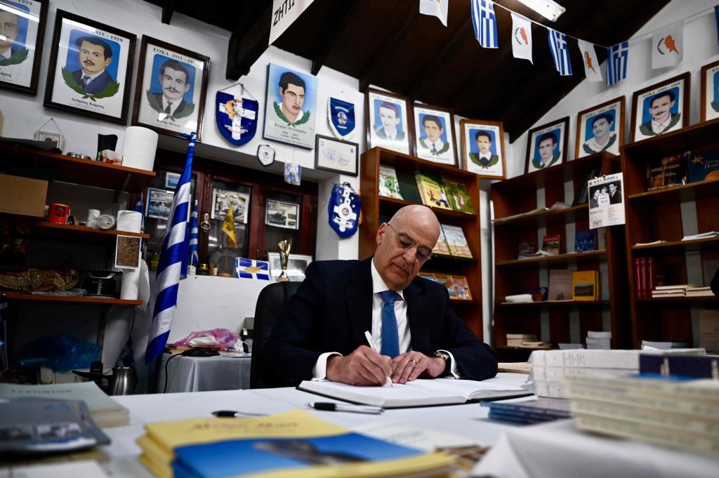 Ν. Δένδιας: Η θυσία Ευαγόρα Παλληκαρίδη εμβληματικό παράδειγμα της γενναιότητας των Κυπρίων αδελφών μας