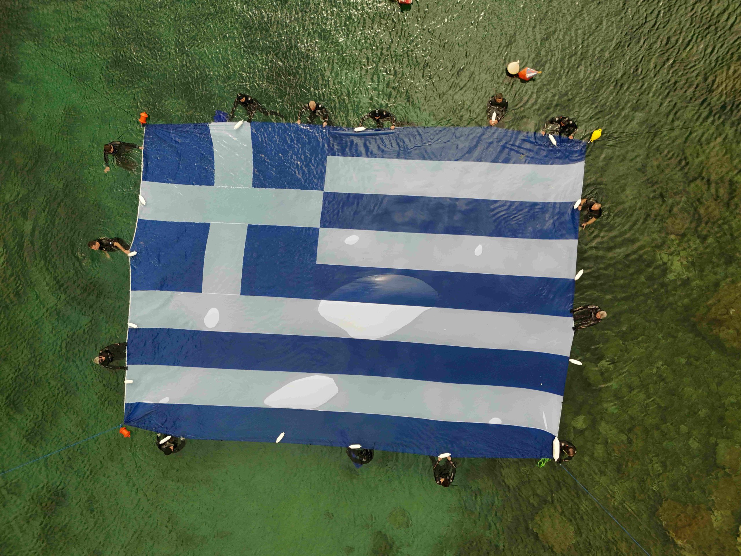 “Οι Έλληνες είναι το μυστικό” – Μια Αμερικανίδα τα είπε όλα με λίγες λέξεις, vid