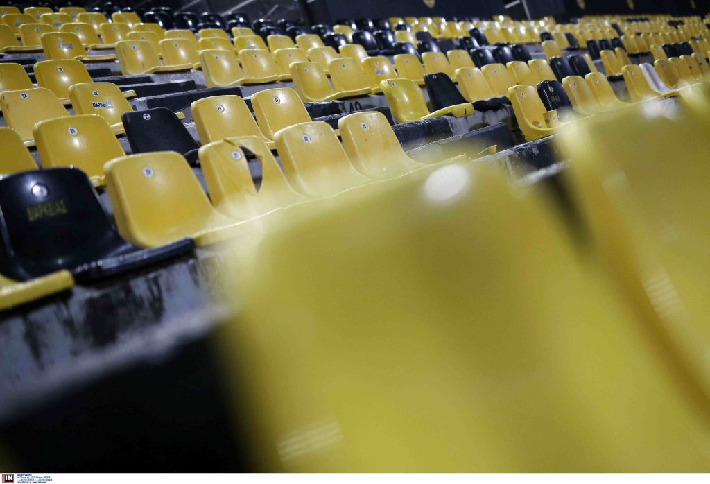 Θεσσαλονίκη: 51χρονος πέταξε πλαστικό μπουκάλι στο «Κλ.Βικελίδης» και συνελήφθη