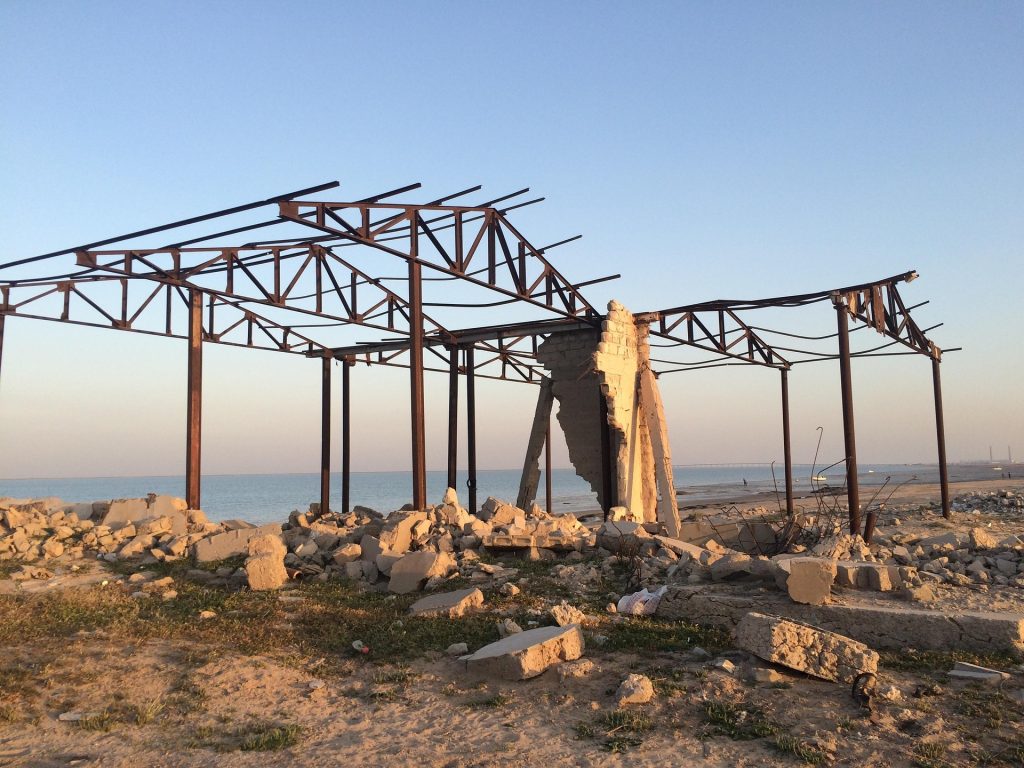 Νεκρό από συντρίμμια 11χρονο κορίτσι στο Κουβέιτ, σύμφωνα με το υπ. Υγείας της χώρας