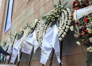 Μαρινέλλα: Πλήθος κόσμου στο λαϊκό προσκύνημα – Στις 14.00 η κηδεία της (upd)