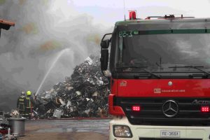 Φωτιά σε εταιρεία ανακύκλωσης στην Παλιά εθνική οδό Θεσσαλονίκης – Κιλκίς