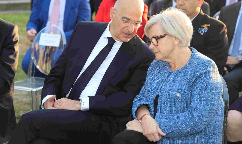 Διμερής συνάντηση Ν.Δένδια με την Γαλλίδα ομόλογό του