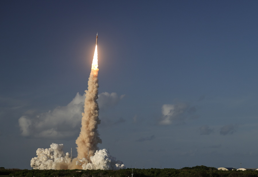 Artemis II: Οι πρώτες εικόνες από την ιστορική αποστολή γύρω από τη Σελήνη, vid