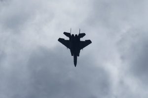 Οι ΗΠΑ διέσωσαν μέσα από το Ιράν τον πιλότο του F-15 – Η Τεχεράνη κατέρριψε κι άλλο αεροσκάφος