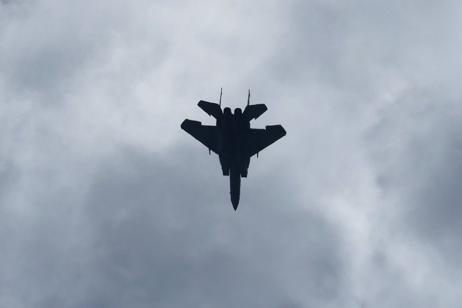 Οι ΗΠΑ διέσωσαν μέσα από το Ιράν τον πιλότο του F-15 – Η Τεχεράνη κατέρριψε κι άλλο αεροσκάφος