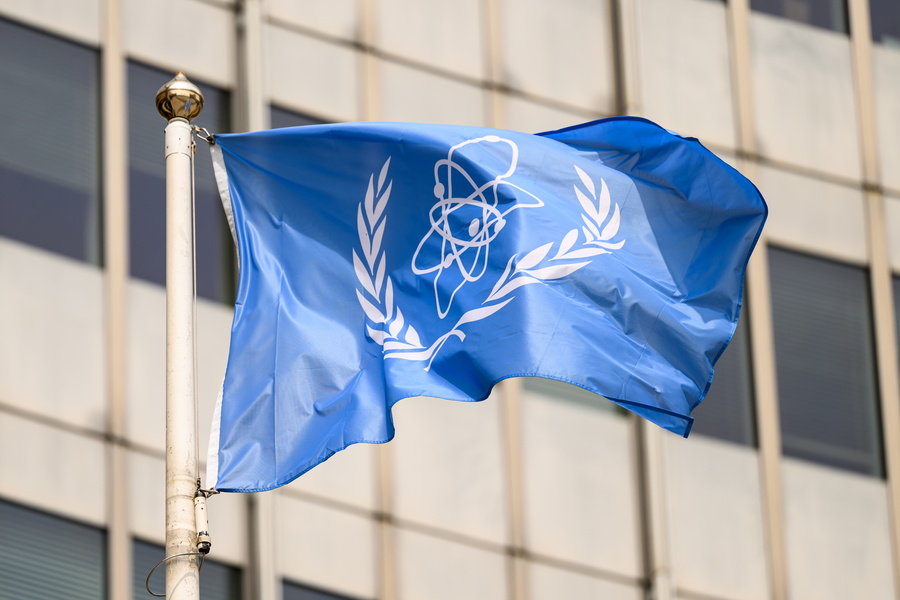 «Σταματήστε τον παράφρονα Τραμπ»: Κραυγή αγωνίας υπό τον φόβο «ραδιενεργής καταστροφής»