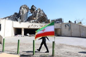 Κατάρριψη αμερικανικού μαχητικού: Η ιρανική αστυνομία προσφέρει αμοιβή για τους πιλότους