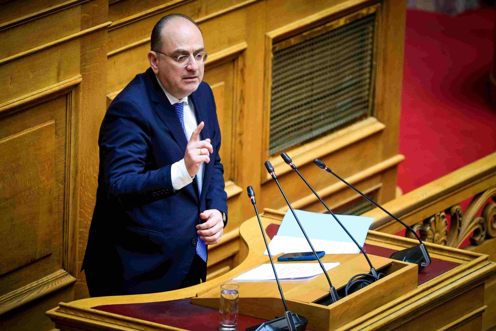 Νέος υφυπ. Αγροτικής Ανάπτυξης: Δεσμεύομαι για σκληρή δουλειά