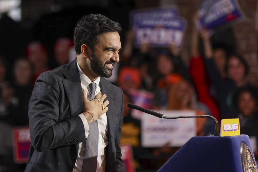 Ο μουσουλμάνος Δήμαρχος της Νέας Υόρκης εύχεται για την… Ανάσταση στα ελληνικά – Vid