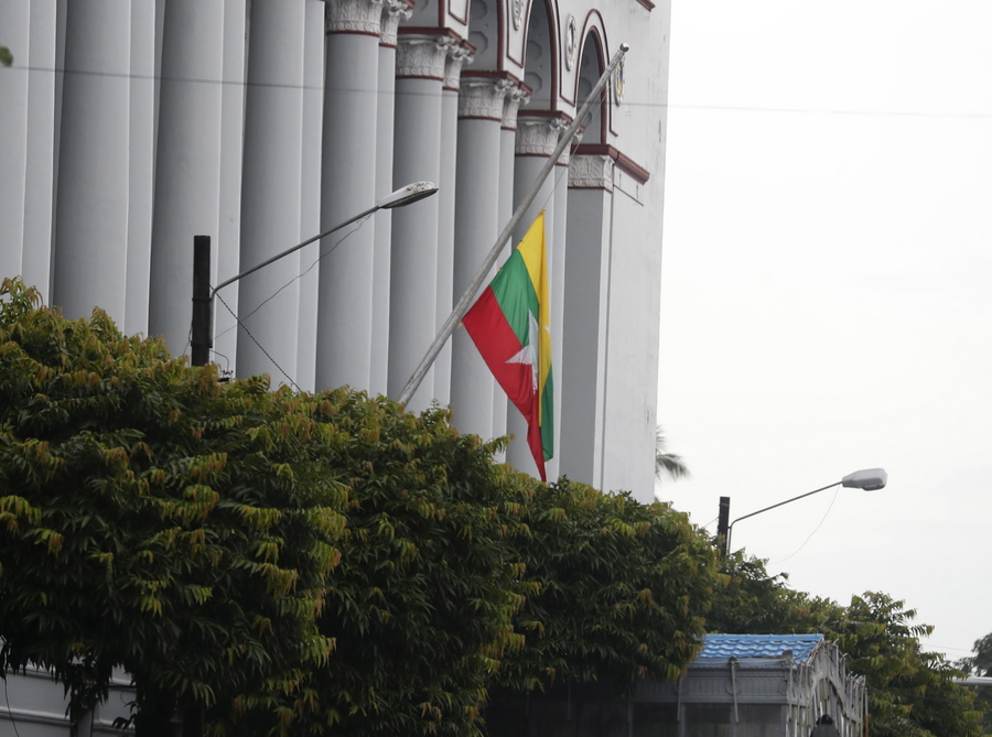 Ο νέος πρόεδρος της Μιανμάρ ζήτησε να ακυρωθούν όλες οι καταδίκες σε θάνατο και απελευθερώνει χιλιάδες κρατούμενους