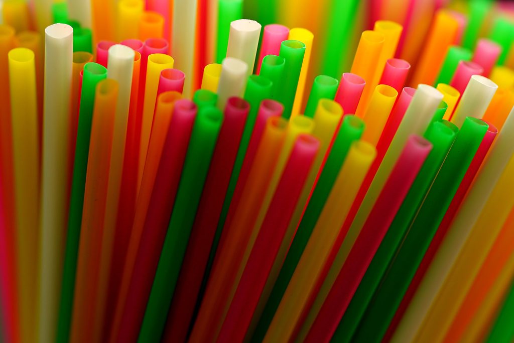 18χρονος Γάλλος κινδυνεύει με φυλάκιση στη Σιγκαπούρη για ένα καλαμάκι – Τι συνέβη (Vid)