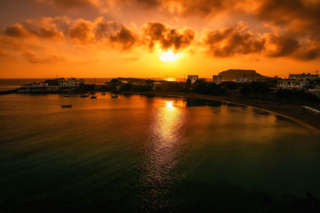 Ποιο ελληνικό νησί βάζουν στην κορυφή διεθνή μέσα για ανέμελες διακοπές στην Ευρώπη