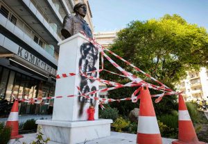 Θεσσαλονίκη: Θύμα βανδαλισμού η προτομή του αρχιφύλακα Γιώργου Λυγγερίδη