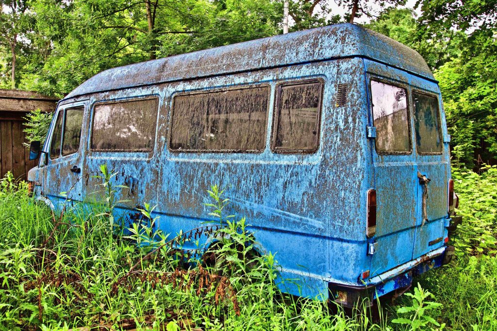 Φρίκη στη Γαλλία: Πατέρας κρατούσε φυλακισμένο το 9χρονο παιδί του μέσα σε βαν!