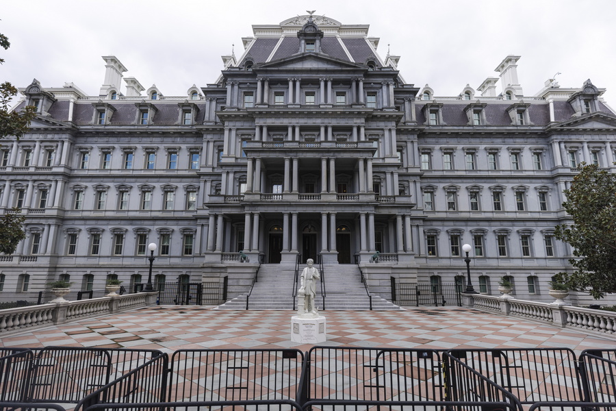 Christopher Columbus statue installed on White House grounds