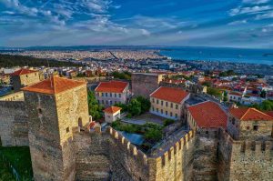 Υπεραιωνόβια πλατάνια ενώνονται με μια κρυφή διαδρομή από την Άνω Πόλη μέχρι το Λ. Πύργο – Τα ζωντανά μνημεία της Θεσσαλονίκης