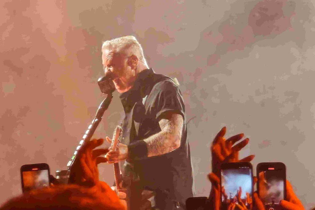 “Σείστηκε” το ΟΑΚΑ στους ρυθμούς των Metallica: Έπαιξαν μέχρι Ζορμπά και Τρύπες! ΒΙΝΤΕΟ – ΦΩΤΟ