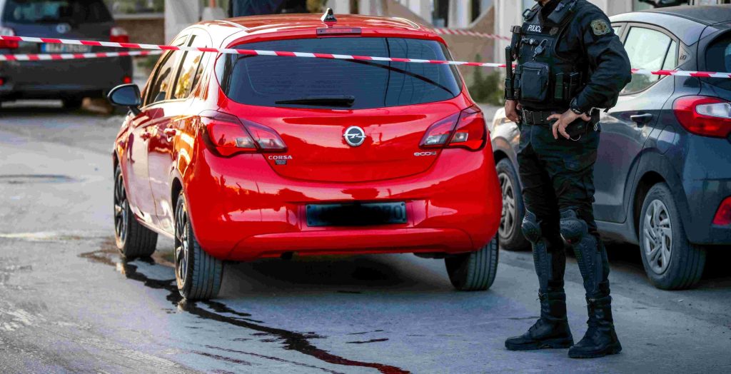 Φονικό στην Κρήτη: Συνελήφθη και η σύζυγος του 54χρονου που σκότωσε τον 21χρονο – Στα δικαστήρια ο δράστης