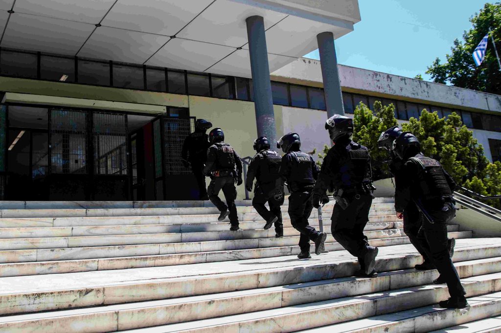 Επιτέθηκαν σε μέλη φοιτητικής ομάδας στην Πολυτεχνική του ΑΠΘ – 7 άτομα στο νοσοκομείο