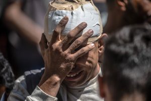 Σφαγή στη Γάζα: Ισραηλινές επιδρομές σκοτώνουν Παλαιστίνιους που παρευρέθηκαν σε κηδεία (Vid)