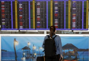 Βρήκαν αφορμή για τον περιορισμό των πτήσεων: Μιλούν για κατάργηση εκατομμυρίων θέσεων