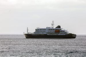 Χανταϊός: Μεταφέρονται στην Ολλανδία για νοσηλεία 3 άτομα από το κρουαζιερόπλοιο