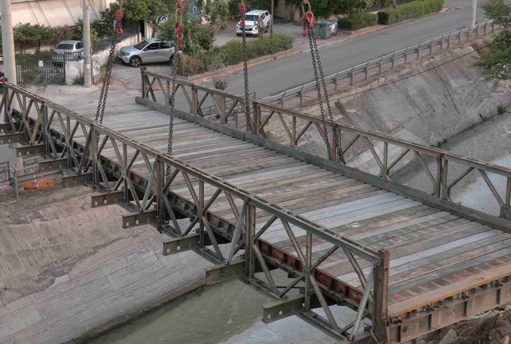 Τοποθέτηση πεζογέφυρας από υλικό Bailey στον Δήμο Νέας Φιλαδέλφειας-Νέας Χαλκηδόνας, από τις Ένοπλες Δυνάμεις