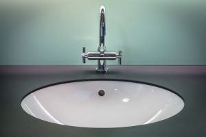 Θα δίνατε 50.000 δολάρια για αυτόν τον νιπτήρα; (Vid)