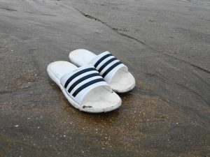 Η παντόφλα είναι λύση για όλα…!Δείτε τι συνέβη στην Τουρκία – Επικό βίντεο