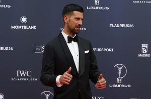 Ο Νόβακ Τζόκοβιτς ανέβηκε στη σκηνή συναυλίας του Bad Bunny στο Λονδίνο και αποθεώθηκε, vid