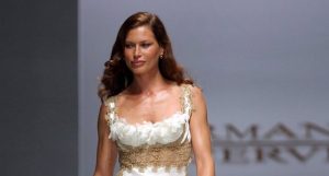 H Κάρε Ότις κατέθεσε μήνυση σε βάρος πρώην επικεφαλής πρακτορείου μοντέλων για βιασμούς