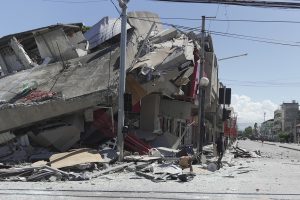 Φιλιππίνες: Νέο δραματικό ΒΙΝΤΕΟ από τα 7,8 ρίχτερ, αυτή τη φορά μέσα από σπίτι