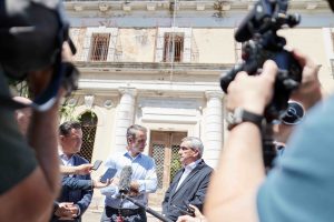Οι εξαγγελίες Μητσοτάκη από τη Ρόδο: Aξιοποίηση του Παλιού Νοσοκομείου και αναβάθμιση του λιμανιού της Ρόδου