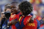Lamine Yamal (R) of Spain