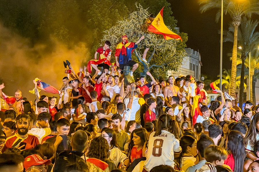 Σοκ στην Ισπανία: 13χρονος σκοτώθηκε από κατάρρευση σιντριβανιού κατά τη διάρκεια των εορτασμών για το Παγκόσμιο Κύπελλο