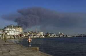 Η Ρωσία ανακοίνωσε πως έπληξε το Κίεβο και ουκρανικά λιμάνια – Vid