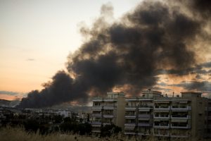 Φωτιά στο Ωραιόκαστρο: Πώς θα κινηθεί το τοξικό νέφος που σκέπασε τη Θεσσαλονίκη – Βίντεο προσομοίωσης