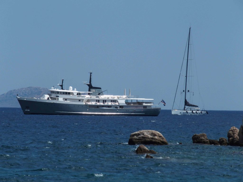 Καιρός: Με 36άρια και μελτέμια στο Αιγαίο κάνει ποδαρικό η νέα εβδομάδα – Πού θα βρέξει μετά το μεσημέρι