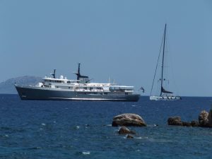 Καιρός: Με 36άρια και μελτέμια στο Αιγαίο κάνει ποδαρικό η νέα εβδομάδα – Πού θα βρέξει