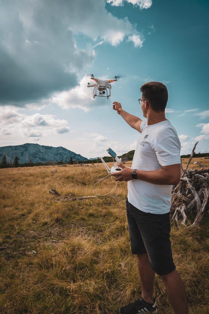 Το φουτουριστικό…drone που κυνηγάει και σκοτώνει κουνούπια στον αέρα “σαρώνει”! Δείτε στο ΒΙΝΤΕΟ