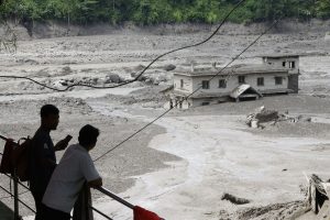 Νεπάλ-Θιβέτ: Αυτός είναι ο νεότερος απολογισμός νεκρών και αγνοούμενων μετά την ξαφνική πλημμύρα
