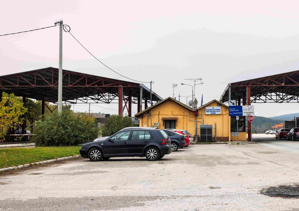 ΑΑΔΕ: Σχεδόν 1.300 φιάλες παράνομου φρέον κατασχέθηκαν σε Κήπους και Δοϊράνη –  ΦΩΤΟ