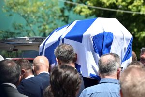 Το τελευταίο αντίο στον Γιάννη Βαρβιτσιώτη – Κυρ. Μητσοτάκης: Μας αφήνεις βαριά κληρονομιά