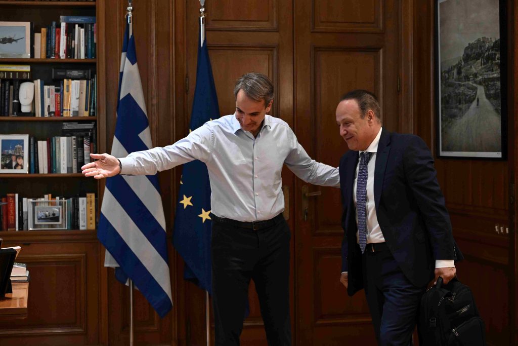 Στο Μαξίμου αύριο ο Αγγελούδης – Θα συναντηθεί με τον πρωθυπουργό