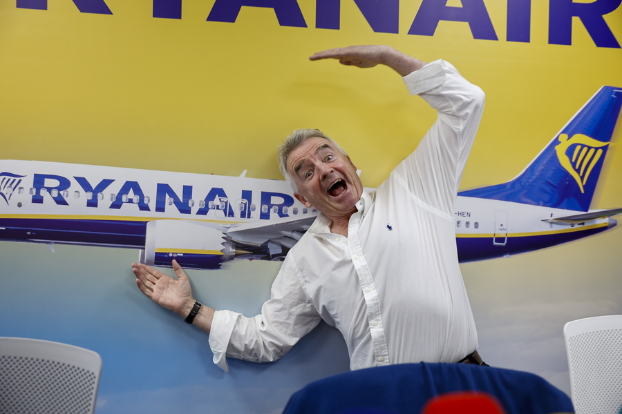 Ο διευθύνων σύμβουλος της Ryanair ζήτησε συγγνώμη επειδή συνέκρινε τις ανταγωνίστριες εταιρείες με “βιαστές”