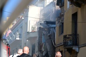 Έξι νεκροί στα ερείπια του κτιρίου στην Πλάκα μετά την έκρηξη – Τα αίτια της τραγωδίας